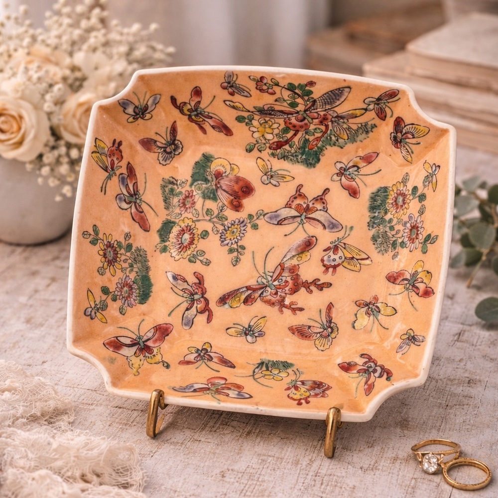 Butterfly Porcelain Chinese Hand Painted‎ Floral Dish Bowl